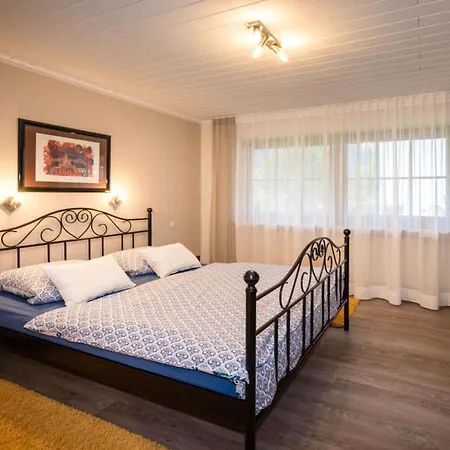 Weinmann Apartment *